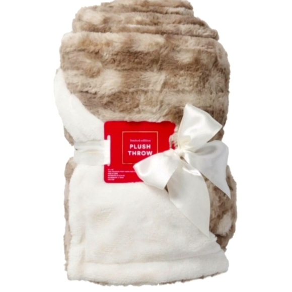Ulta plush throw - Picture 1 of 1